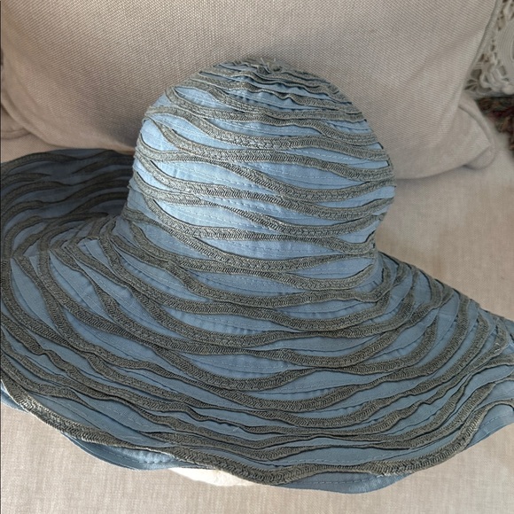 Brontë Amsterdam Blue and Gray a Women's large foldable Sun Hat 👒 - Picture 4 of 16